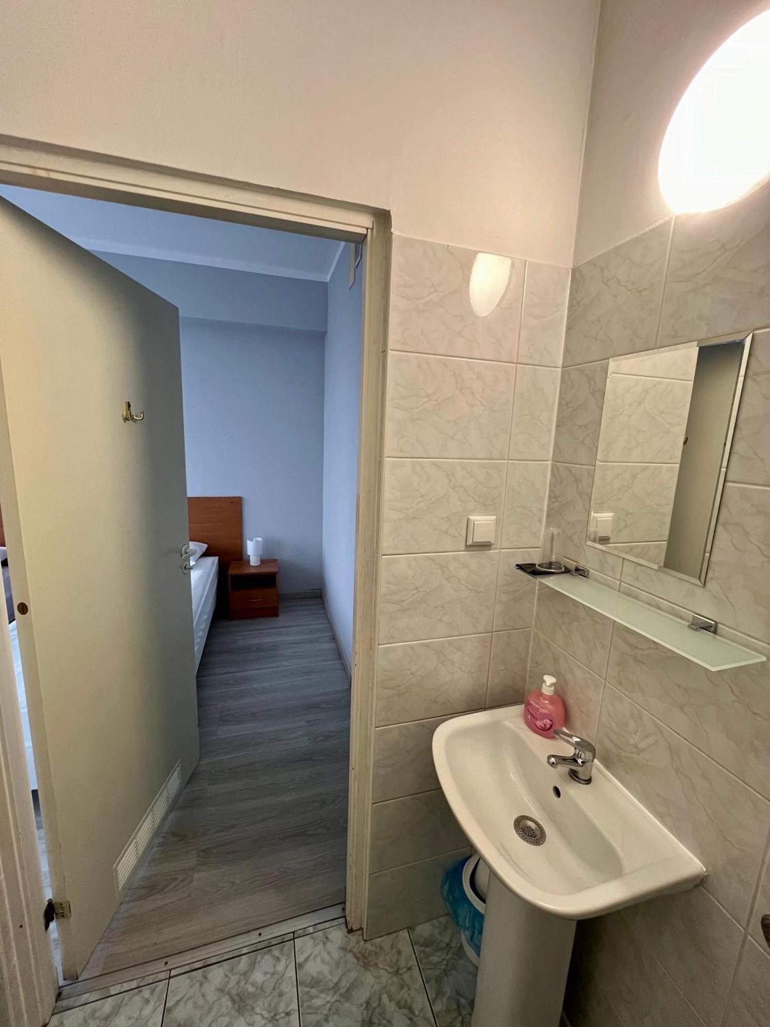 Hotel Akor بيدغوستيا المظهر الخارجي الصورة