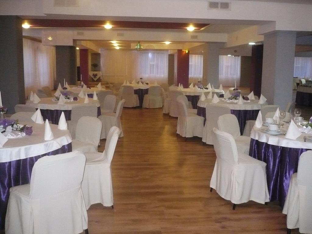 Hotel Akor بيدغوستيا المظهر الخارجي الصورة